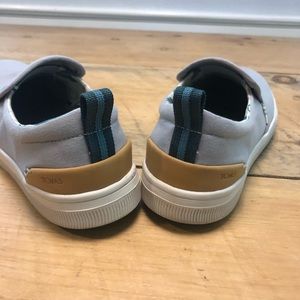 Toms TRVL Lite slip on